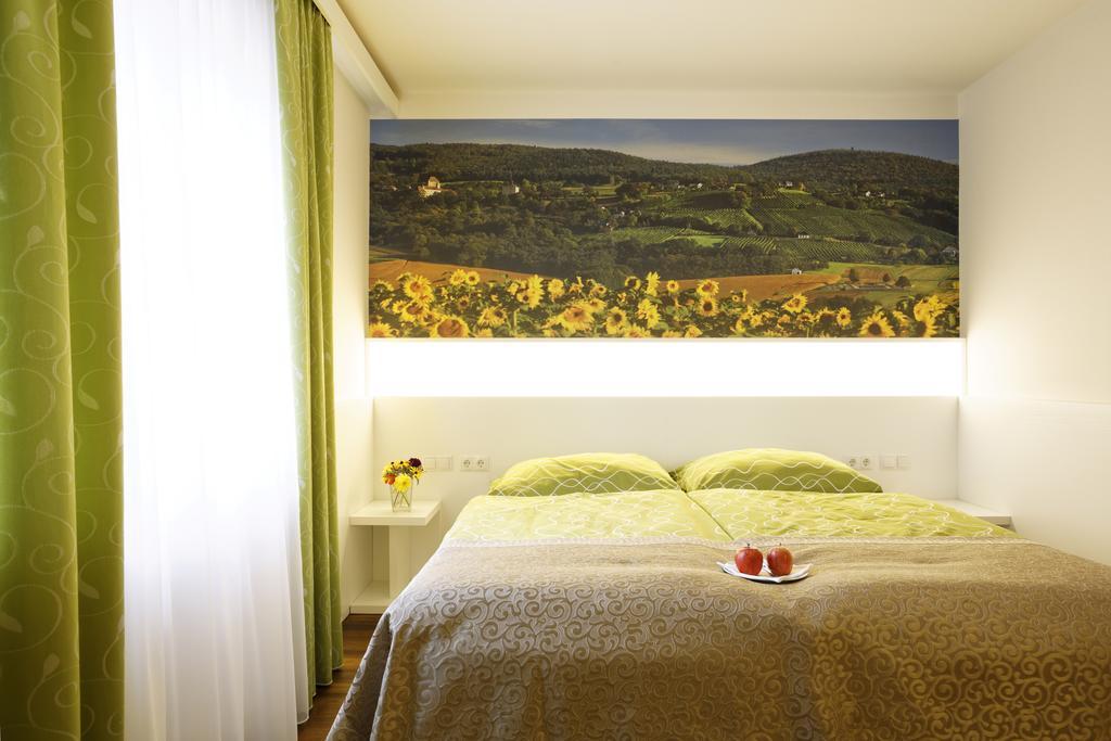 Gasthof Pack "Zur Lebing Au" Hartberg Oda fotoğraf