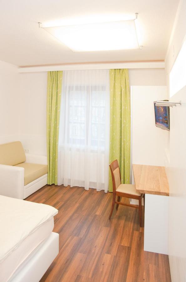 Gasthof Pack "Zur Lebing Au" Hartberg Oda fotoğraf